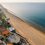 Flat In A With Shared Pool