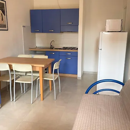 Flat In A With Shared Pool Διαμέρισμα *