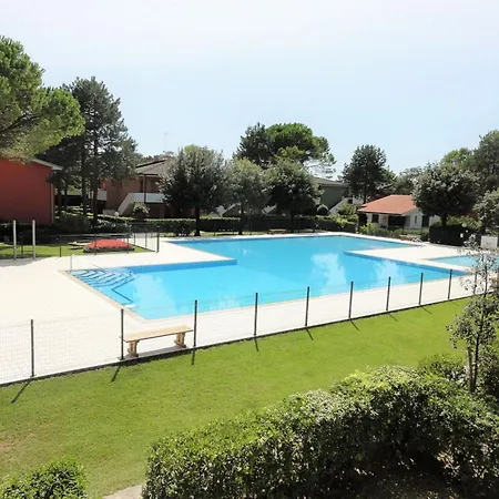 Flat In A With Shared Pool *