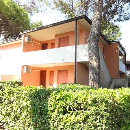 Apartment Flat In A With Shared Pool *