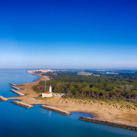 Διαμέρισμα Flat In A With Shared Pool