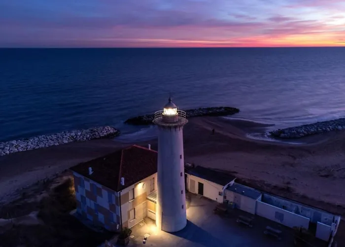 公寓 Flat In A With Shared Pool